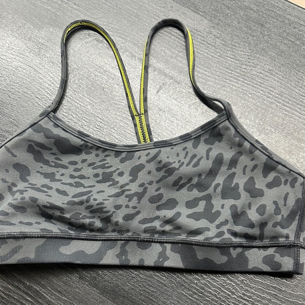 Lululemon Gray Leopard Print Sports Bra Sz 8